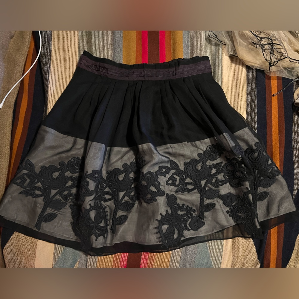 Beautiful 100% Silk Circle Skirt with impressive embroidery. Gray/black tones.